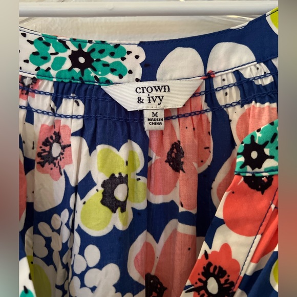 Crown & Ivy Floral Peasant Blouse Blue Coral Long Sleeve Top size M Medium - Picture 5 of 6